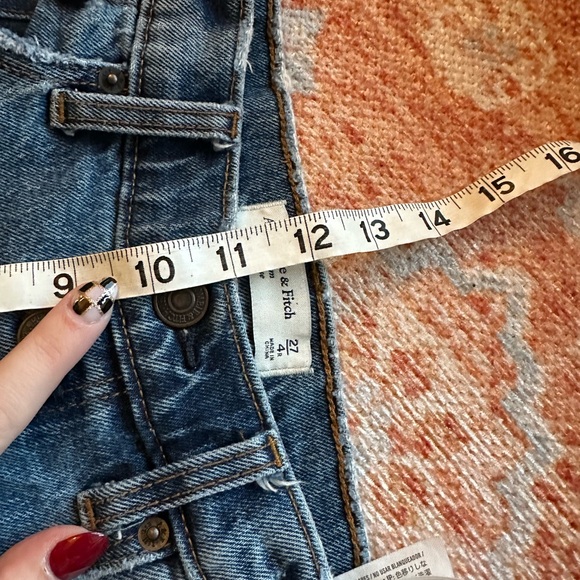 Abercrombie & Fitch High Rise Button Fly Mom Jean distressed medium wash 27 4R - Picture 9 of 10